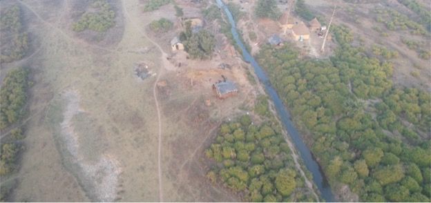 Imagen de dron del proyecto Smart Forests que muestran el asentamiento de la comunidad Van Gujjar. Uttarakhand, India. Trishant Simlai junto a Smart Forests, 2023.
